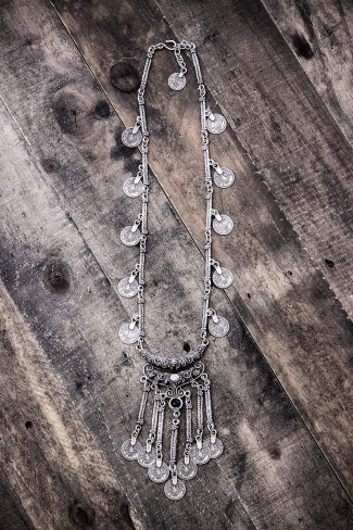 Silver-Throne-Necklace