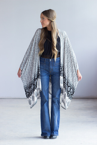 Paisley Border Kimono