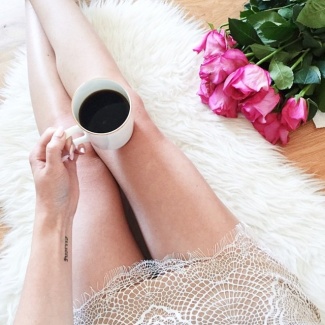 Pretty little lace details via @talshooster in our Lovely Lace Mini Skirt ($49). Only a few of these beauties left online!